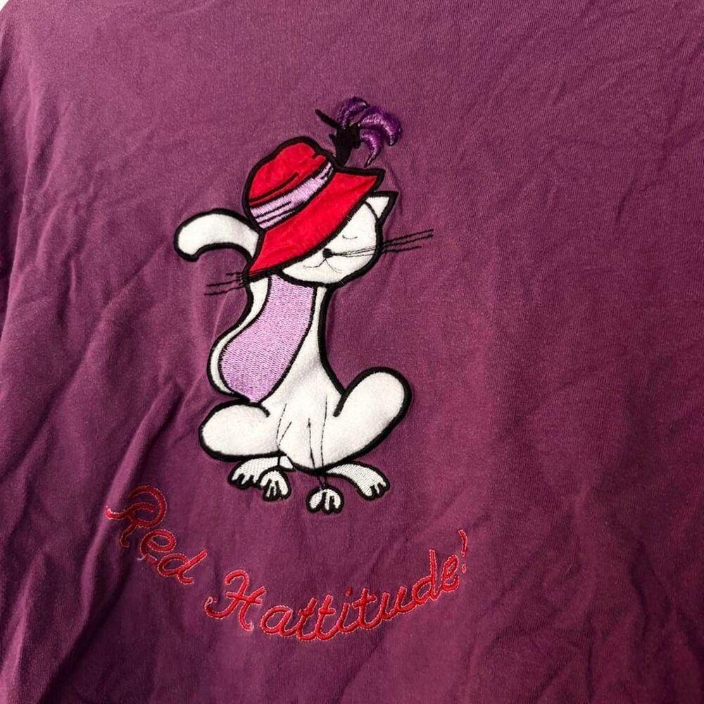 Vintage "Red Hattitude" Purple Embroidered Cat Graphic Long Sleeve Tee, M View 2